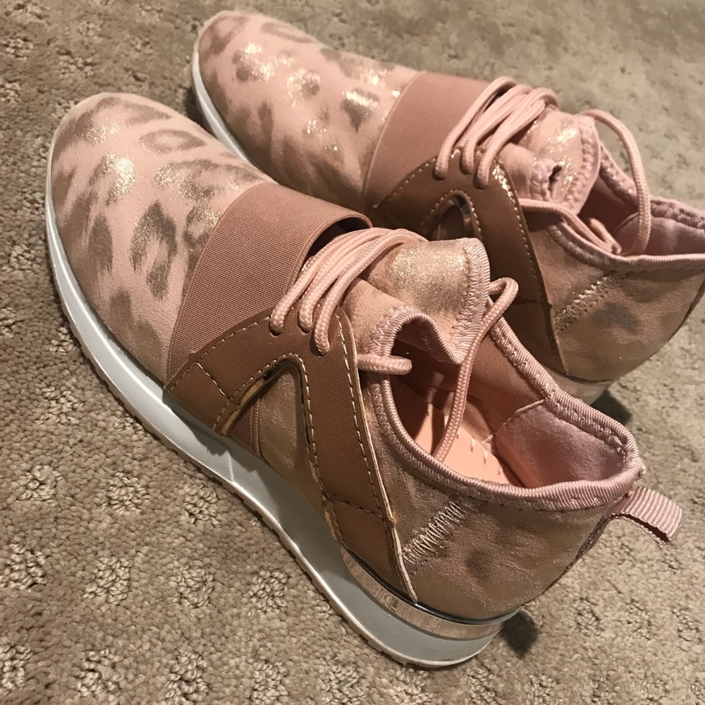 Rose gold leopard sneakers size 6.5